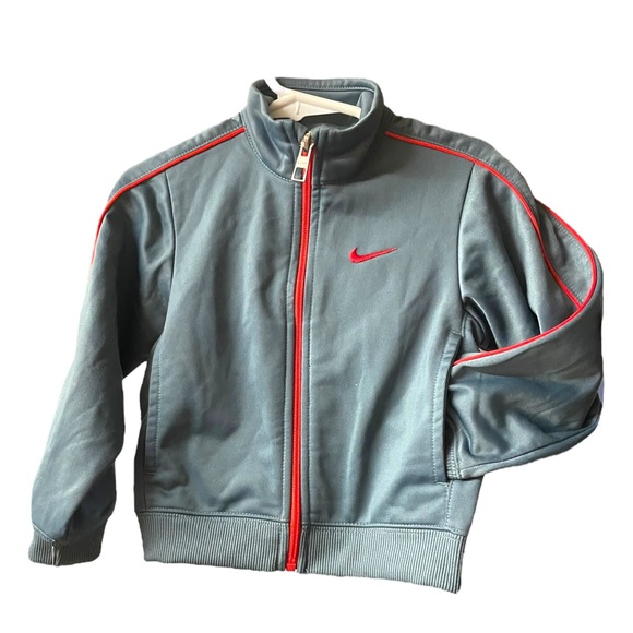 ✨BOYS NIKE JACKET✨ - Picture 4 of 8